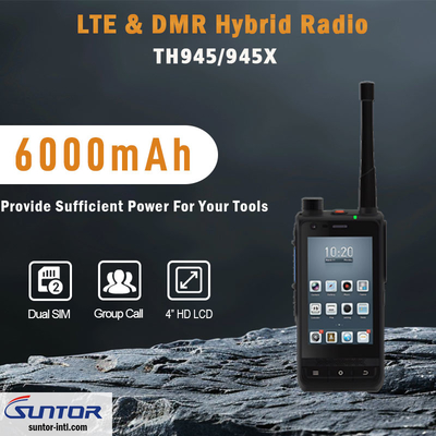 TH945D DMR LTE Radyo, geniş kapsama ve esneklik için UHF/VHF frekans aralığı ve 12.5KHz/25KHz kanal aralığı ile